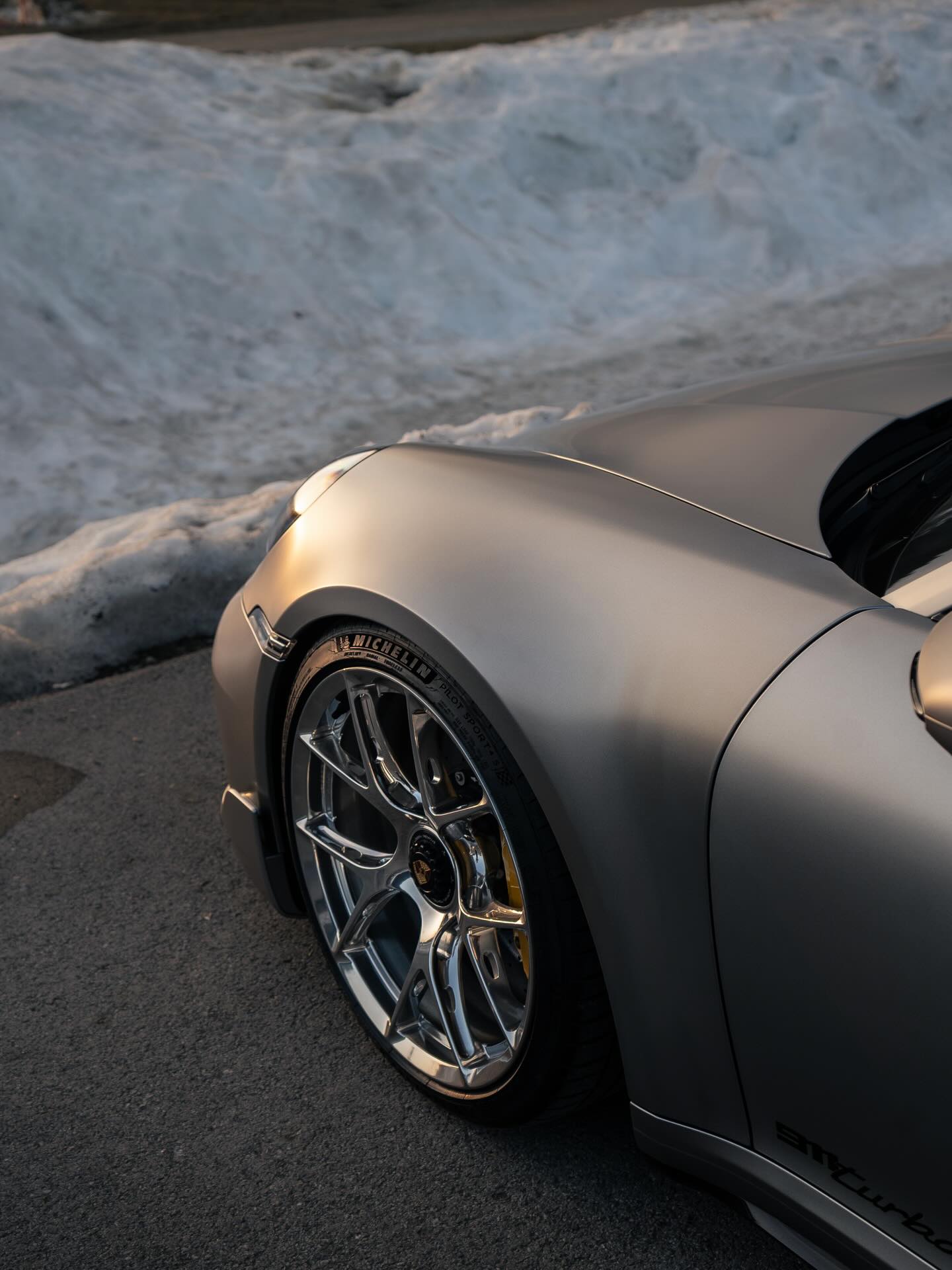 Détail jante 404 Wheels sous la neige